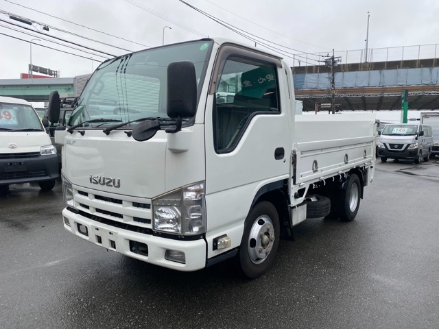 2012 Isuzu Elf