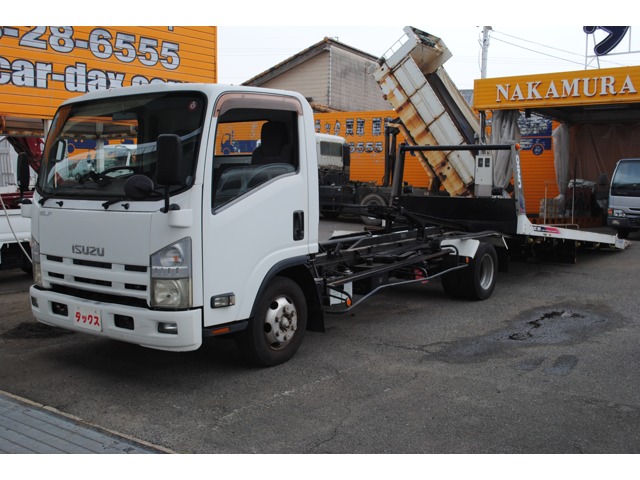 2011 Isuzu Elf