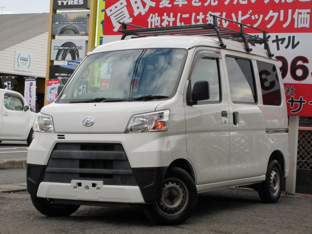 Daihatsu Hijet Cargo 1