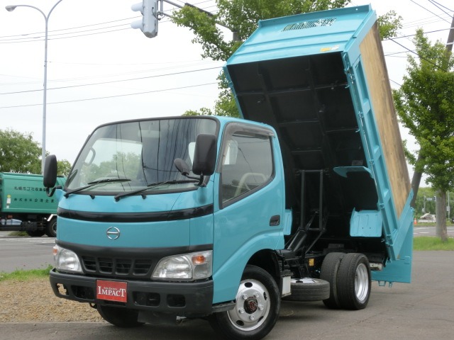 Hino Dutro 1
