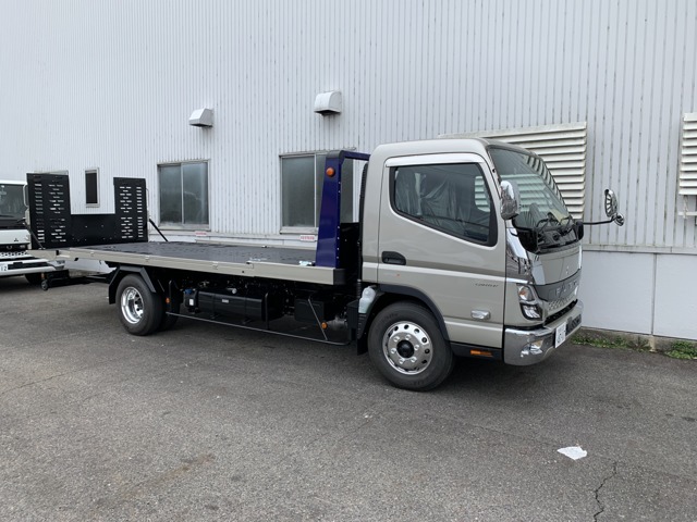 2025 Mitsubishi Fuso Canter