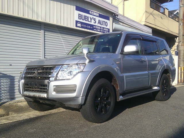 2017 Mitsubishi Pajero