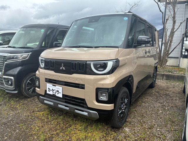 Mitsubishi Delica Mini 1
