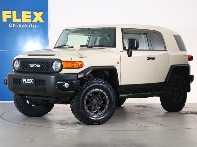 Toyota FJ Cruiser 2