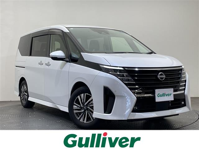 Nissan Serena 1