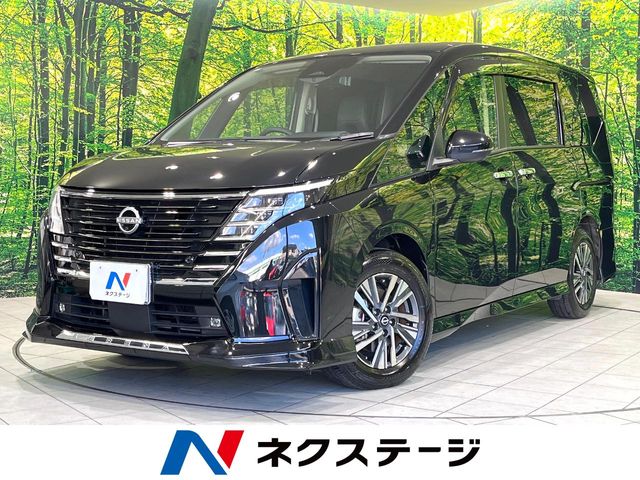 Nissan Serena 1
