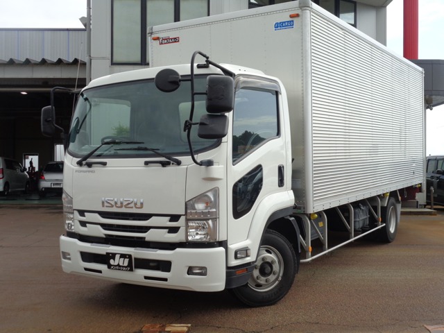 2016 Isuzu Forward