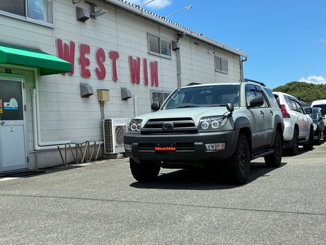 Toyota Hilux Surf 2