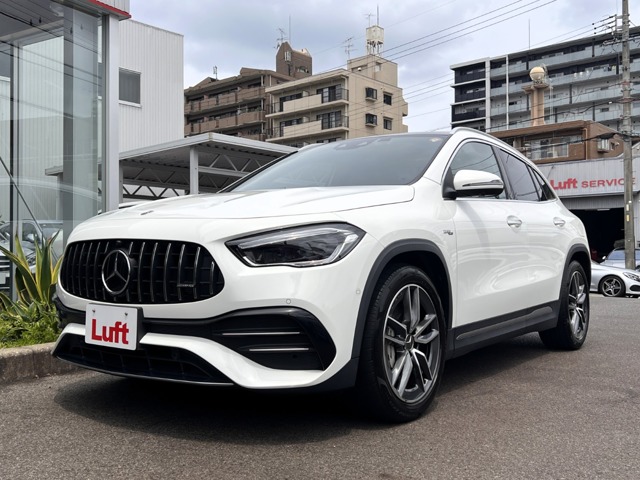 Mercedes-Benz GLA-Class 1