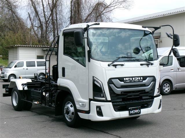 Isuzu Forward 1