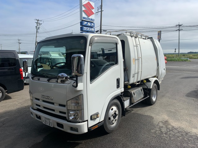 Isuzu Elf 1