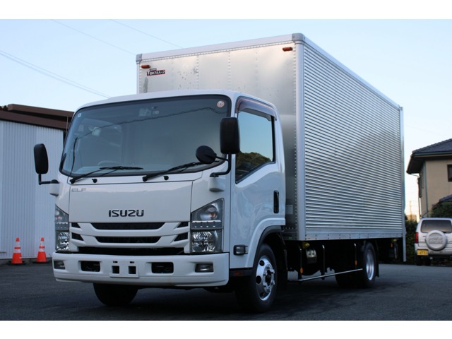 2016 Isuzu Elf