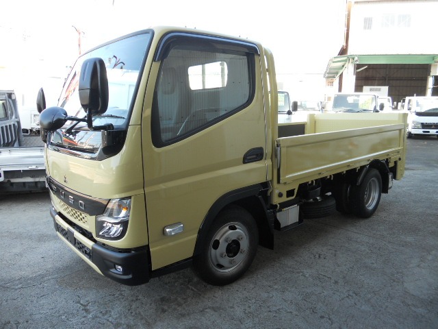 Mitsubishi Fuso Canter 1