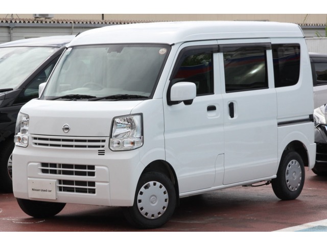 Nissan NV100 Clipper 1