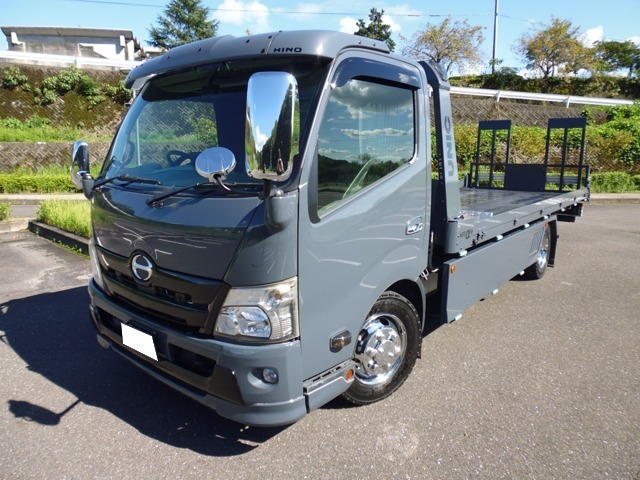 Hino Dutro 1