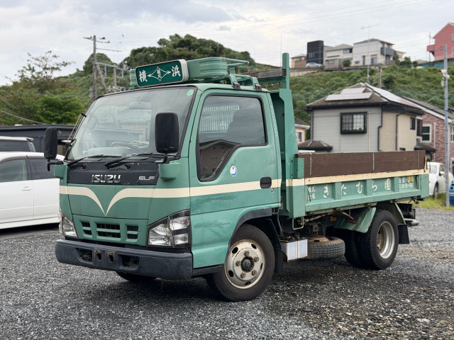 Isuzu Elf 1