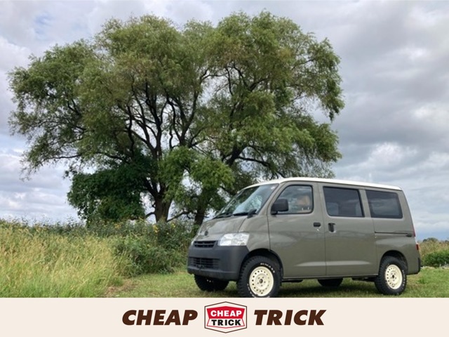 Toyota Light Ace Van 1