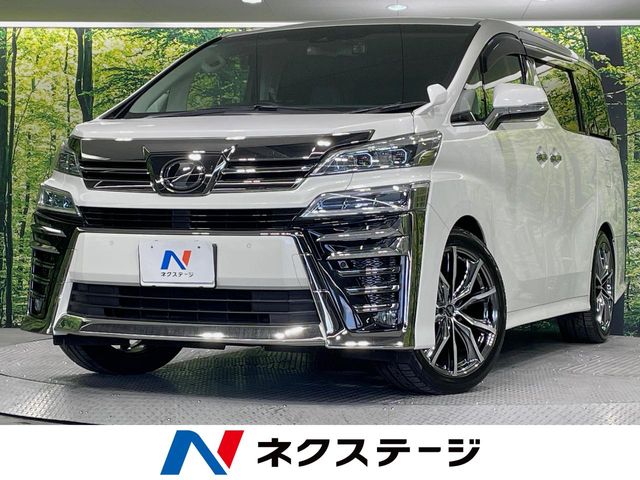 Toyota Vellfire 1