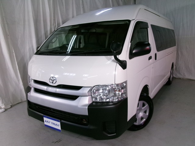 Toyota Regius Ace 2