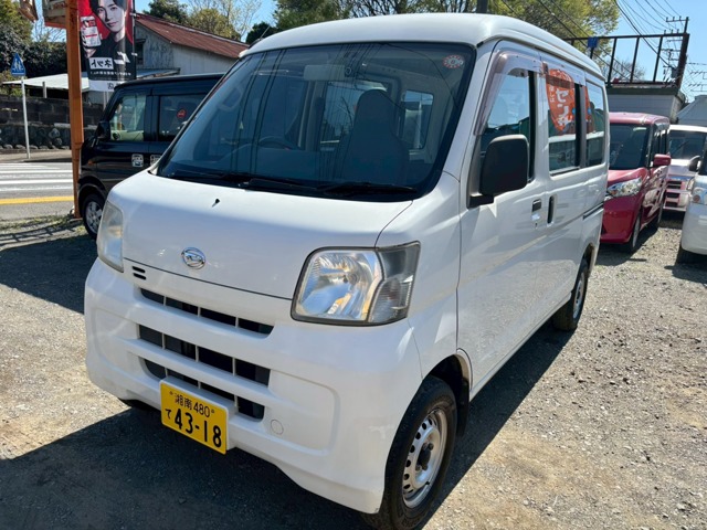 Daihatsu Hijet Cargo 1