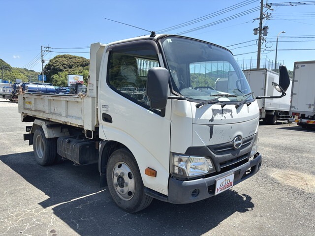 2017 Hino Dutro