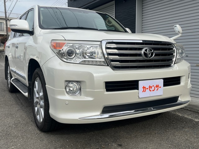 Toyota Land Cruiser 200 1