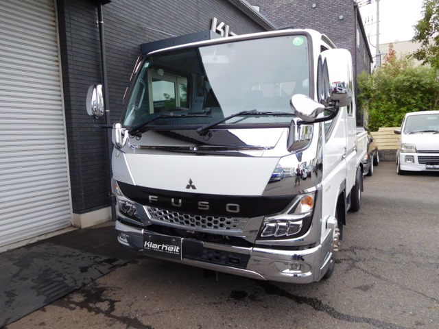 Mitsubishi Fuso Canter 1