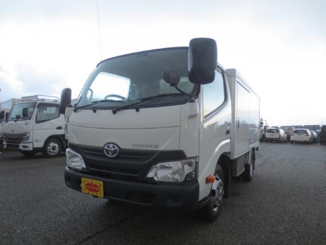 Toyota Toyoace 1
