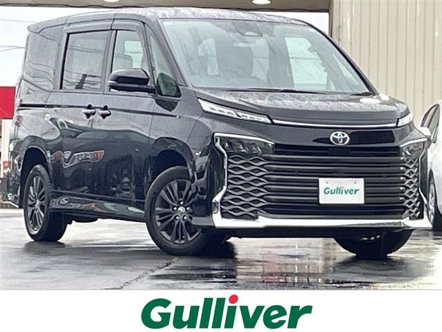 Toyota Voxy 1