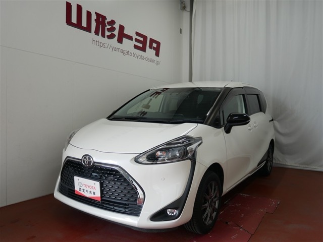 Toyota Sienta 1