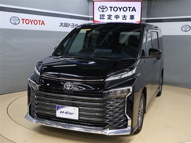 Toyota Voxy 1