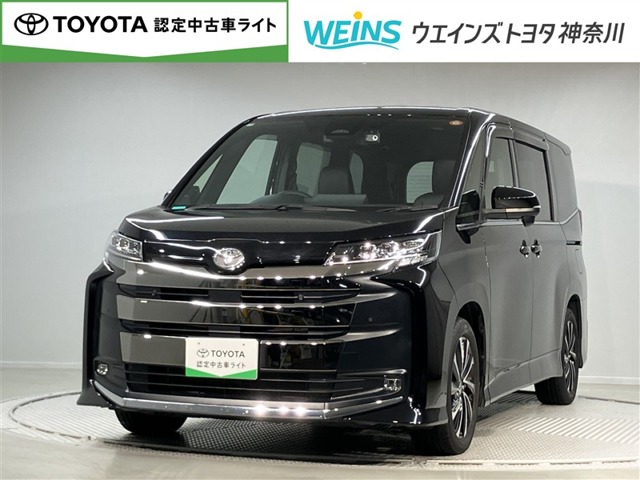 Toyota Noah 1