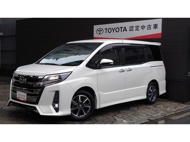 Toyota Noah 1