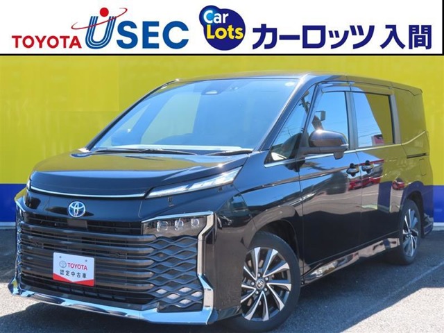 Toyota Voxy 1