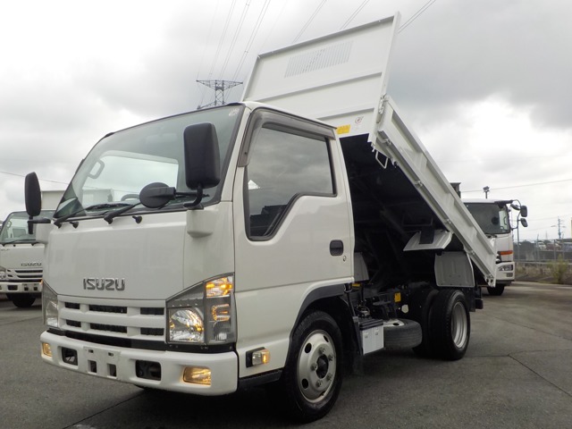 Isuzu Elf 1