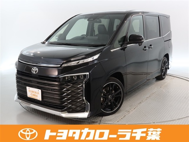 Toyota Voxy 1