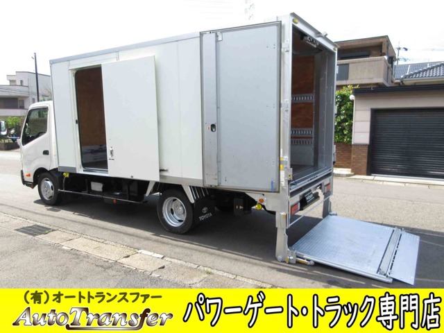Toyota Toyoace 1