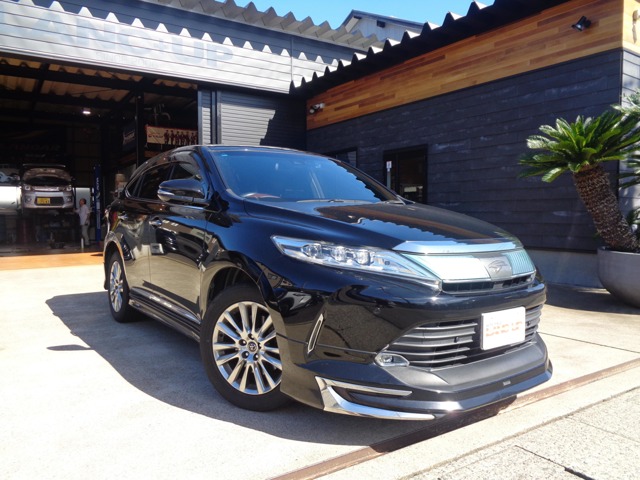Toyota Harrier 1