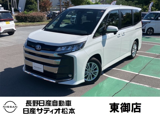 Toyota Noah 1