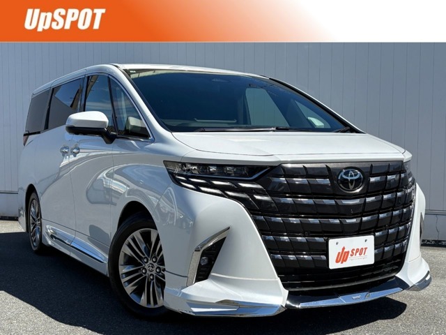 Toyota Alphard 1