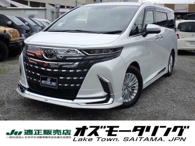 Toyota Alphard 1