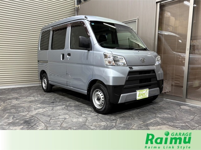 Daihatsu Hijet Cargo 1