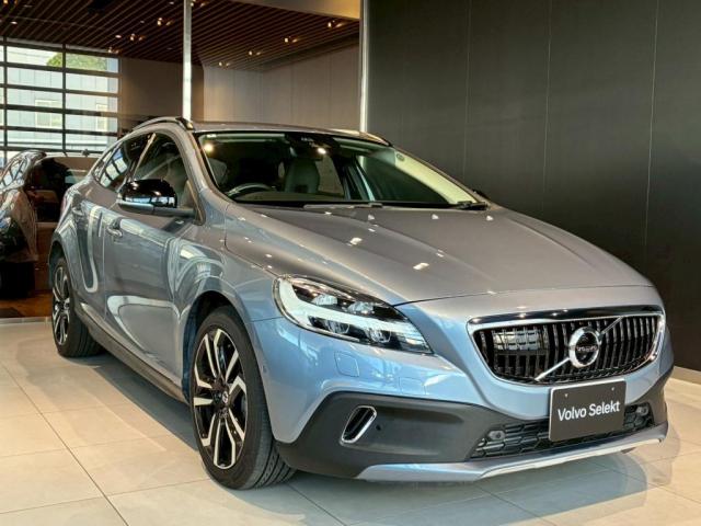 Volvo V40 Cross Country 2