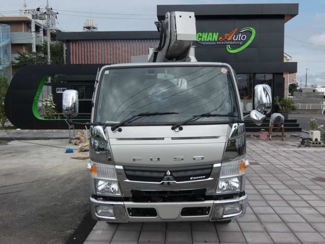 Mitsubishi Fuso Canter 2