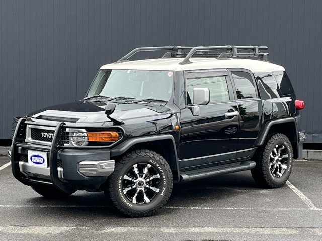 Toyota FJ Cruiser 2