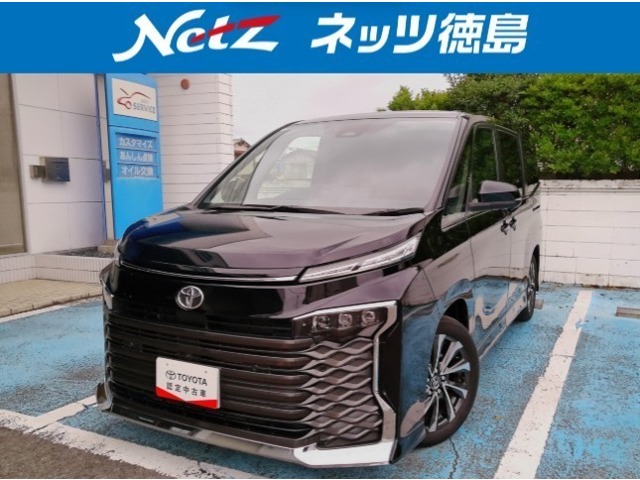 Toyota Voxy 1