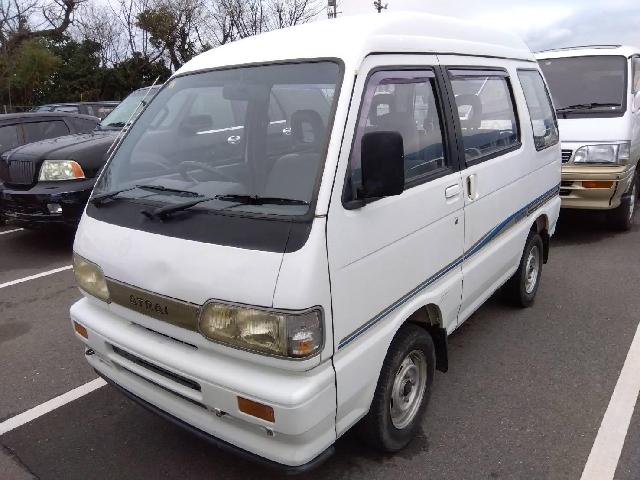 Daihatsu Atrai 1