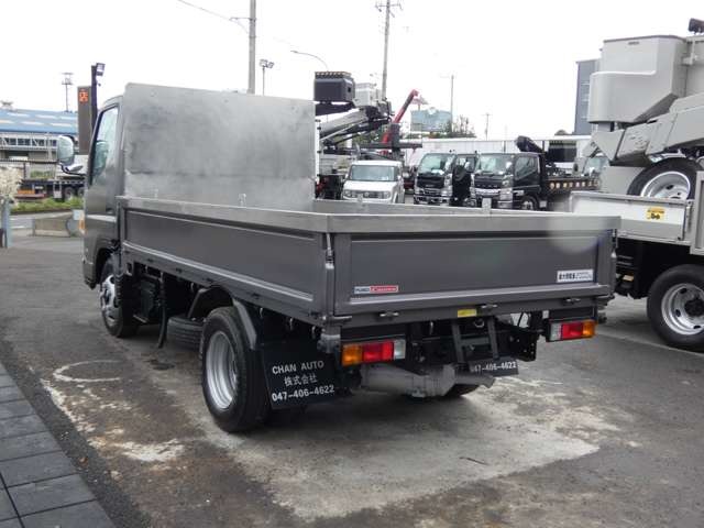Mitsubishi Fuso Canter 2