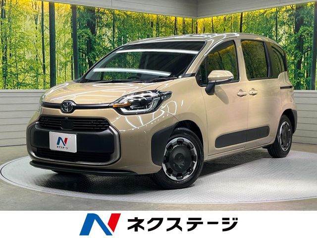 Toyota Sienta 1