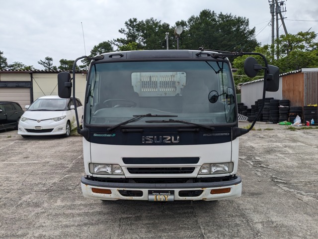 2005 Isuzu Forward